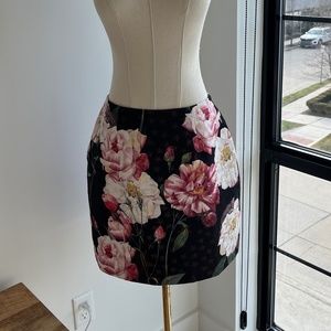 TED BAKER - Floral Pattern Skirt - Size 2 (US6)